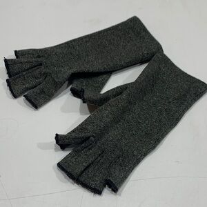 Duerer arthritis gloves made in Germany NWT